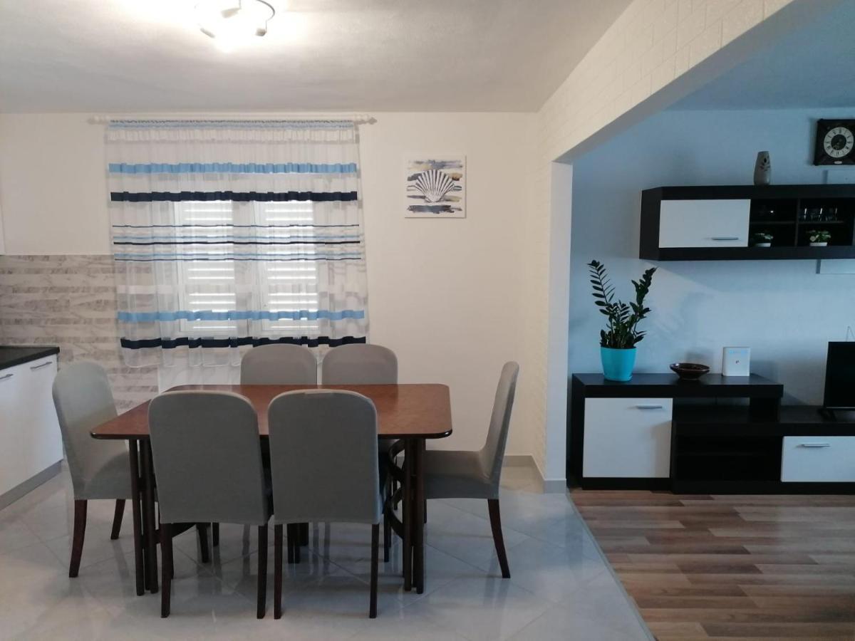 Apartment Slavica Trogir Buitenkant foto