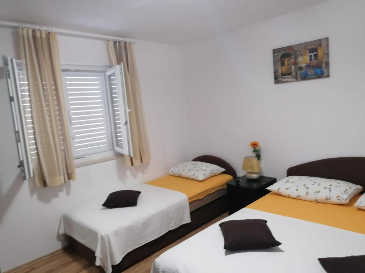 Apartment Slavica Trogir Buitenkant foto